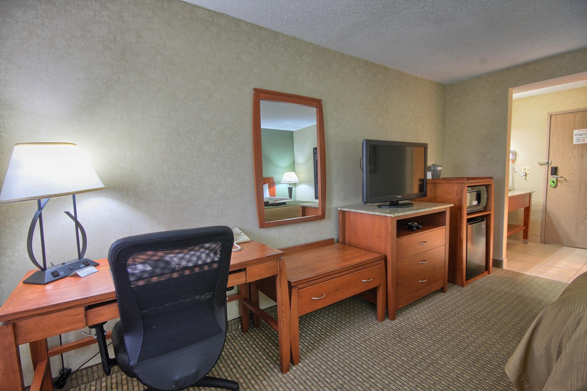 דירבורן Comfort Inn Near Greenfield Village מראה חיצוני תמונה