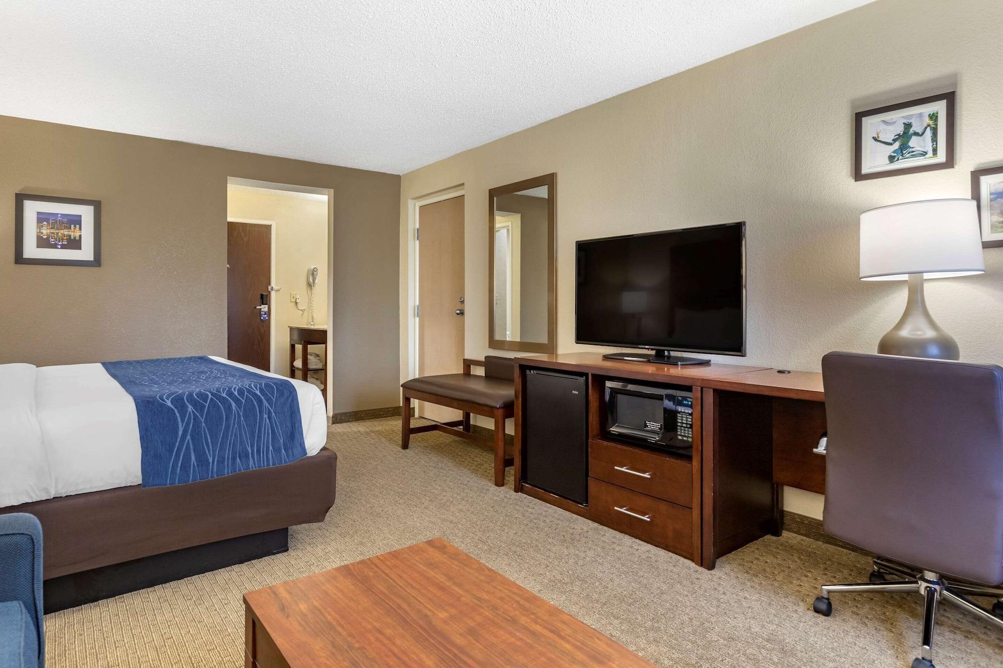 דירבורן Comfort Inn Near Greenfield Village מראה חיצוני תמונה