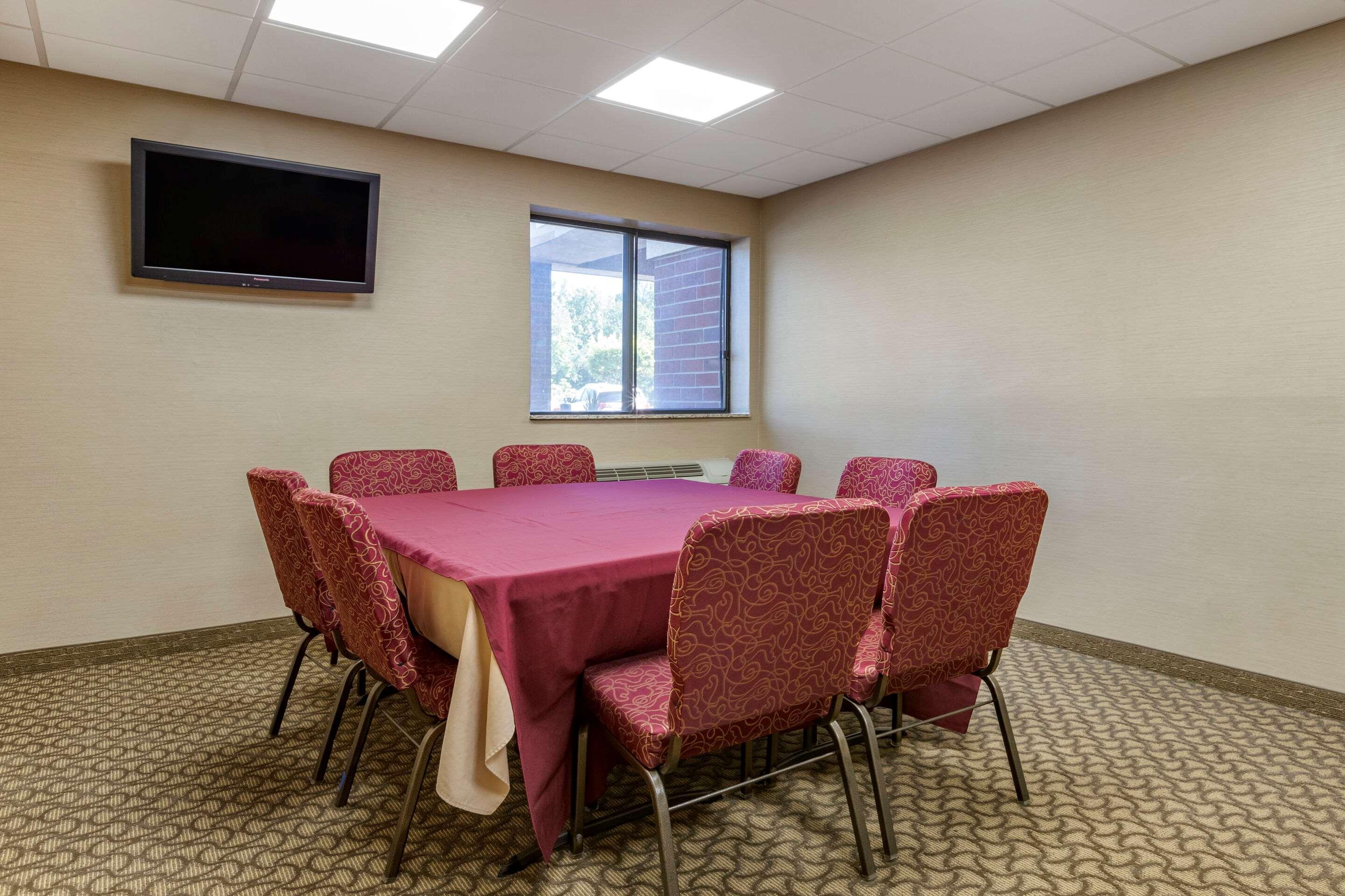 דירבורן Comfort Inn Near Greenfield Village מראה חיצוני תמונה